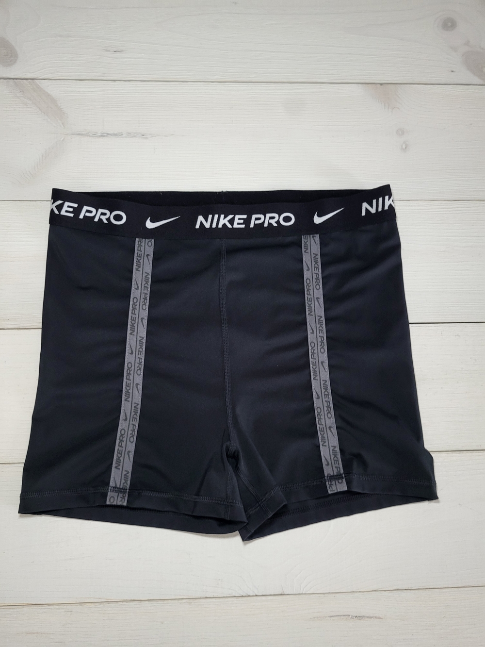 Nike Black Dri-FIT Performance Shorts Exercise Workout.